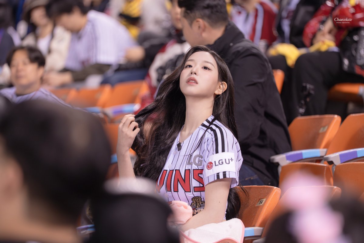 Chaecolate tweet media