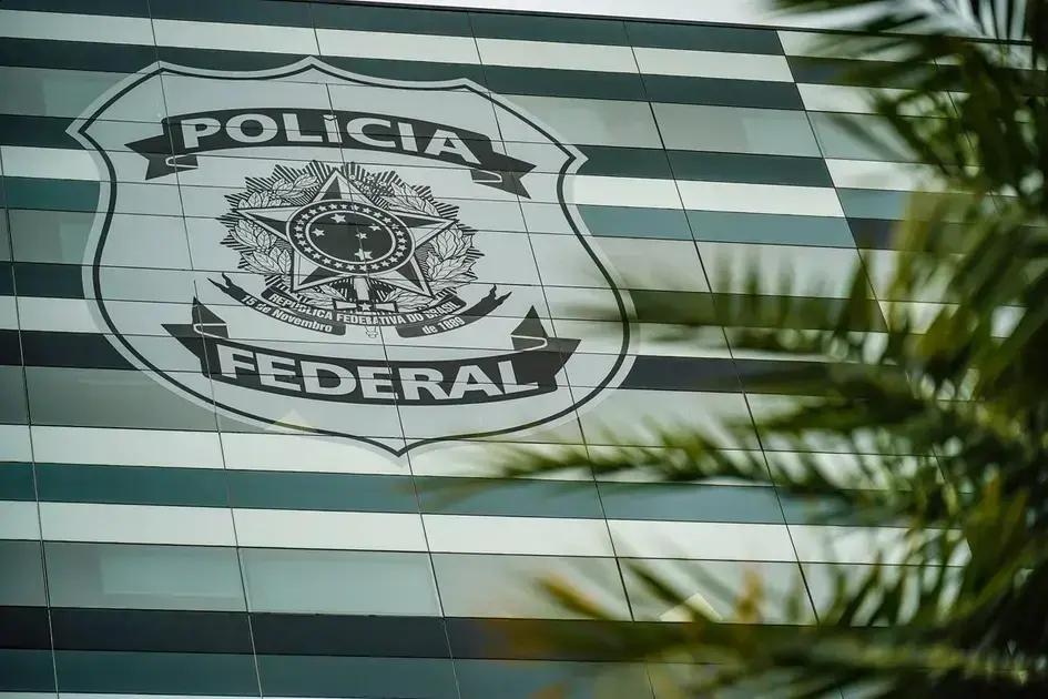 portal_dhn's tweet image. Governo planeja convocar 2.500 aprovados no concurso da PFAs novas convocações da Polícia Federal trarão 1.500 novos postos, aumentando a segurança pública no Brasil. A ministra Esther Dweck destacou a import... #ConcursosPúblicos #concursoPF #excedente...
direitohojenoticias.com.br/governo-planej…