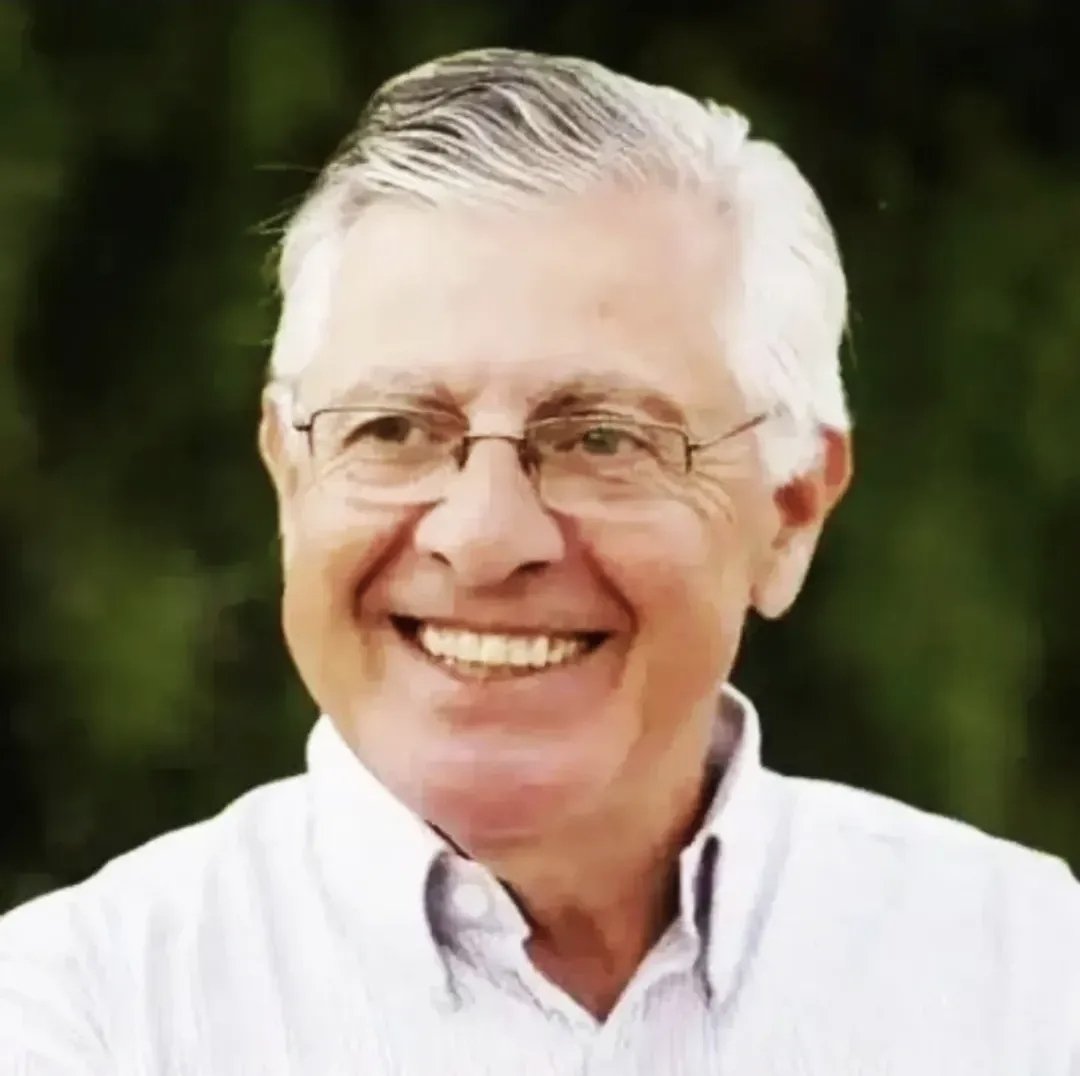 robert moré tweet media