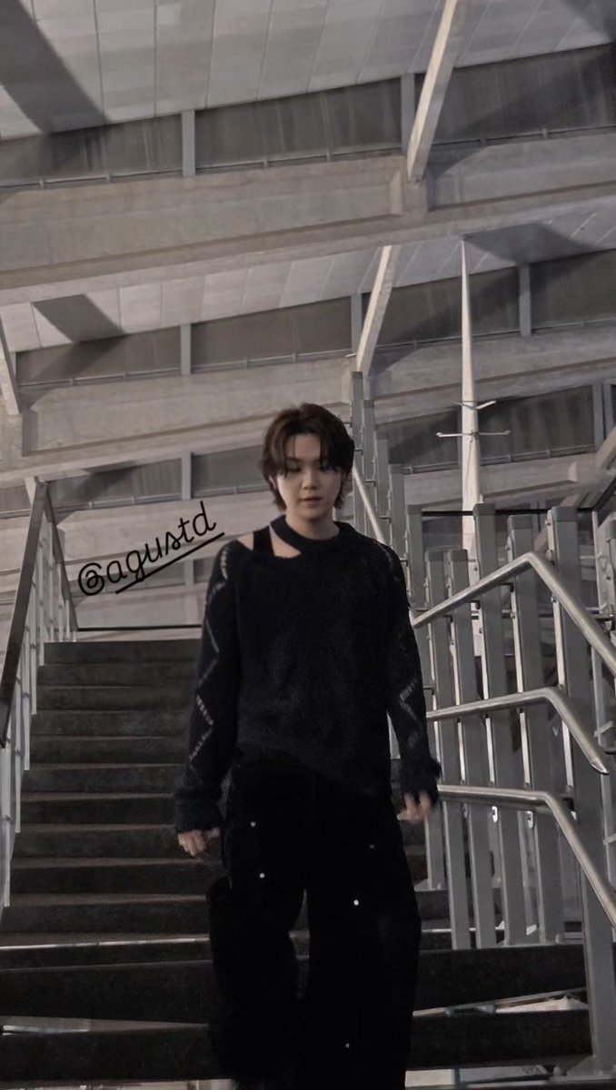 팟 pat⁷ is seeing BTS 🌙🔆 tweet media