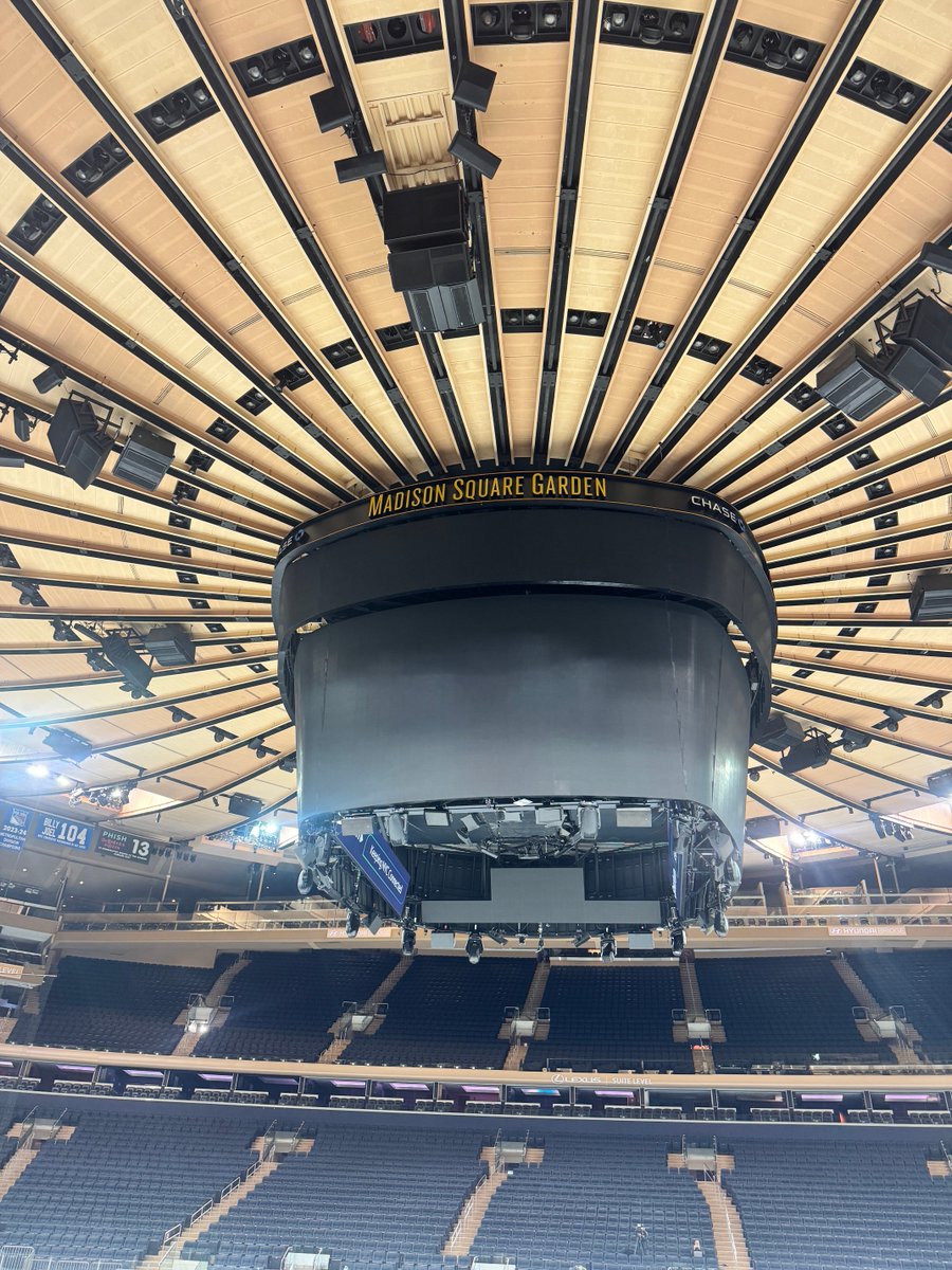 Eric Engels tweet media