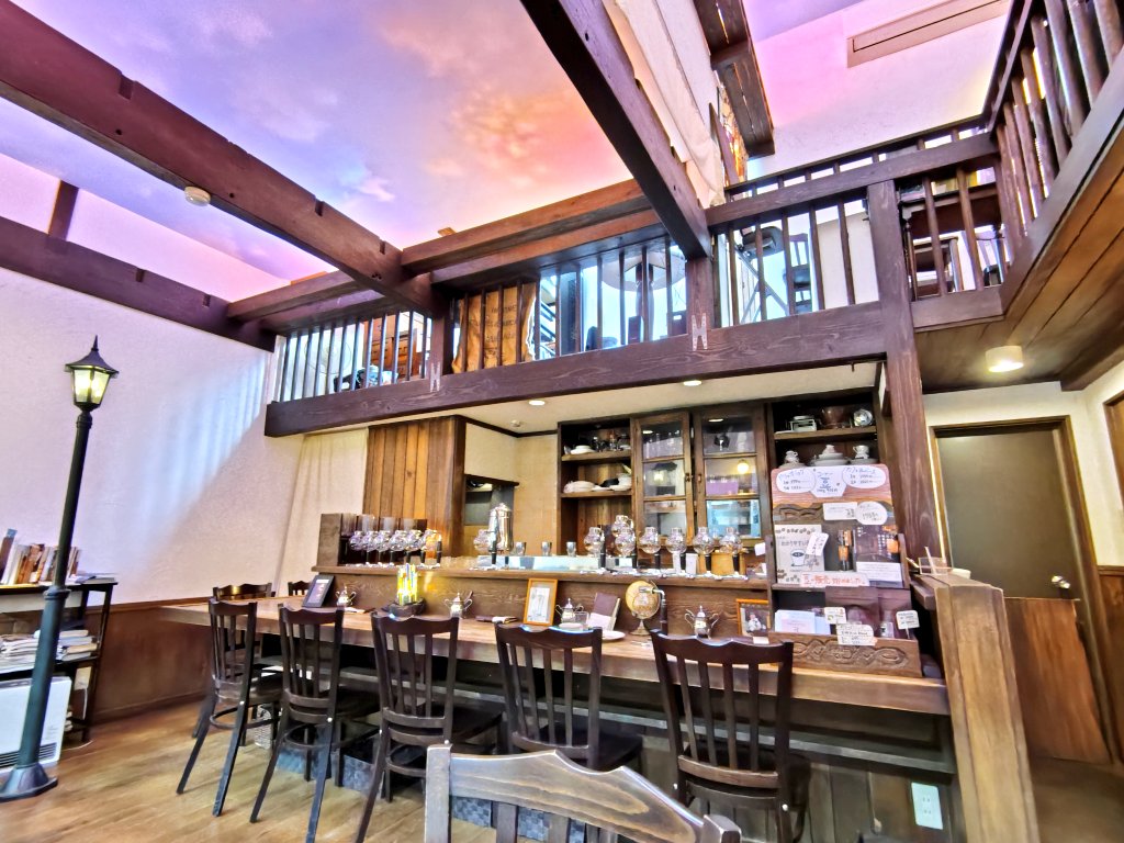 フムトアンデル tweet media