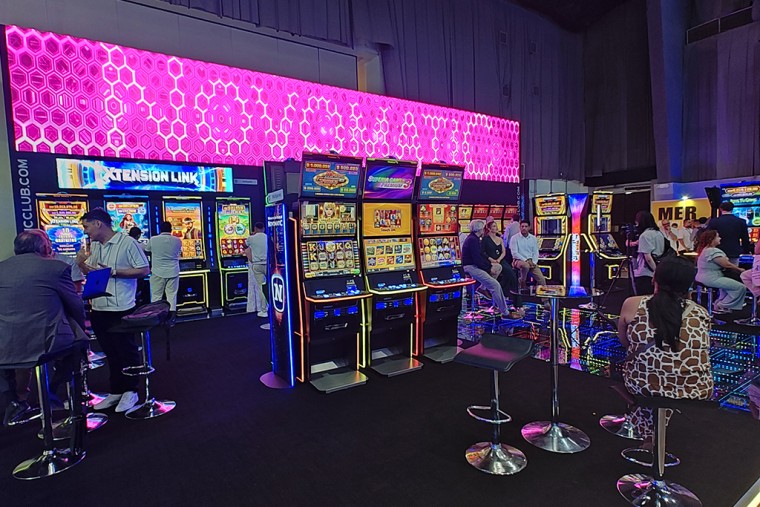 soloazarok's tweet image. NOVOMATIC Colombia &amp;amp; Caribe impulsa el crecimiento del mercado colombiano en GAT Cartagena 2026
soloazar.com/es/categoria/e…

#MarketGrowth #LatAm #TechInnovation
#RegulatoryDebates #SoloAzar #News