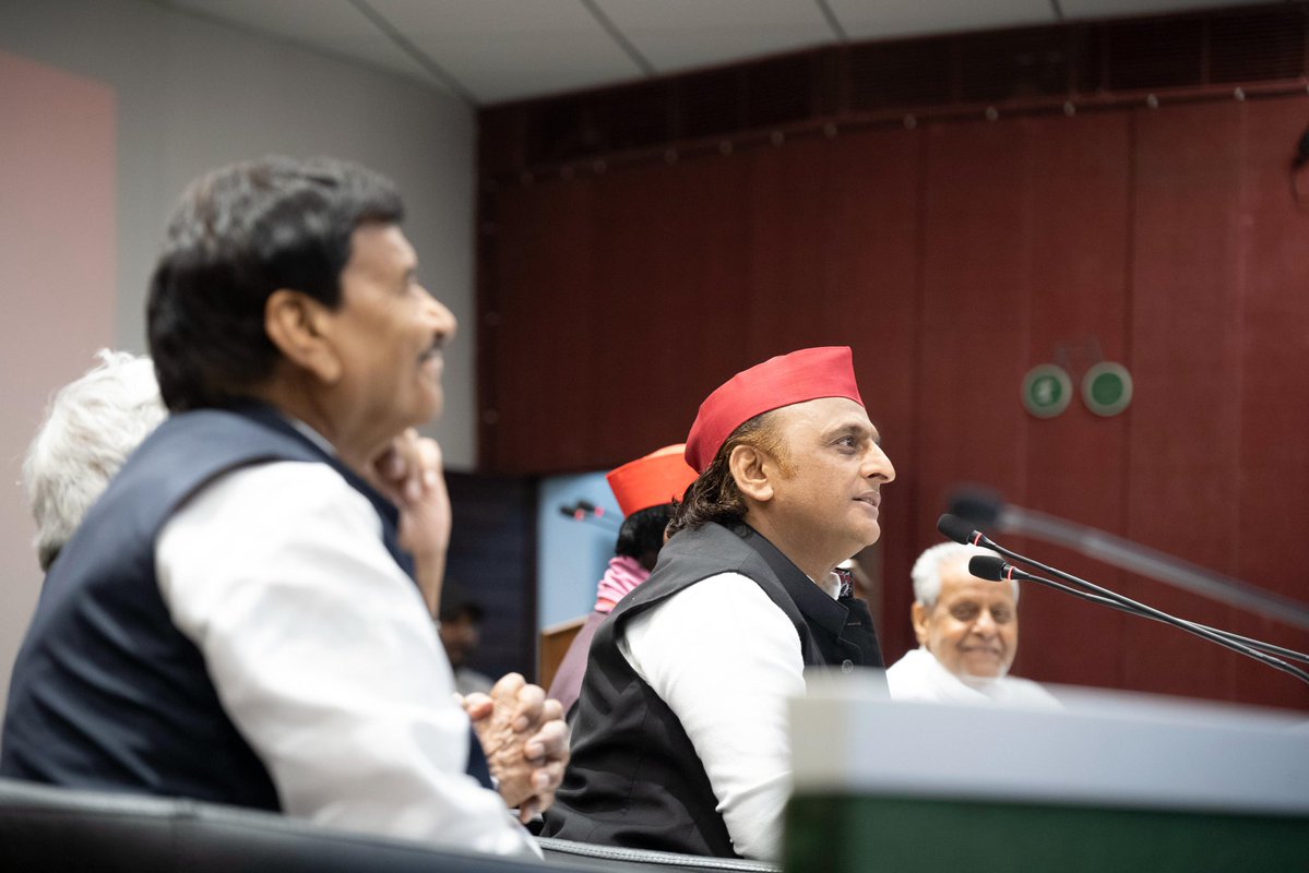 Akhilesh Yadav tweet media