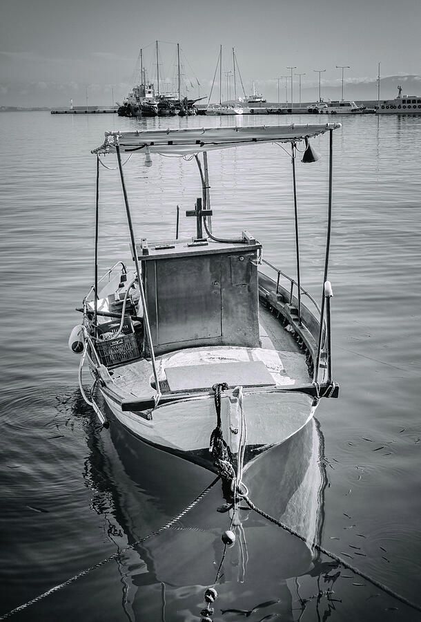 joancarroll's tweet image. Fishing Boat at the Dock Gytheio Greece! buff.ly/7HoKEHg #boat #fishingboat #quay #dock #gytheio #greece #monochrome #grayscale #blackandwhite #blackandwhitephotography #reflections #water #harbor #moored #calm #buyart #wallart #artforsale #artstore #travel