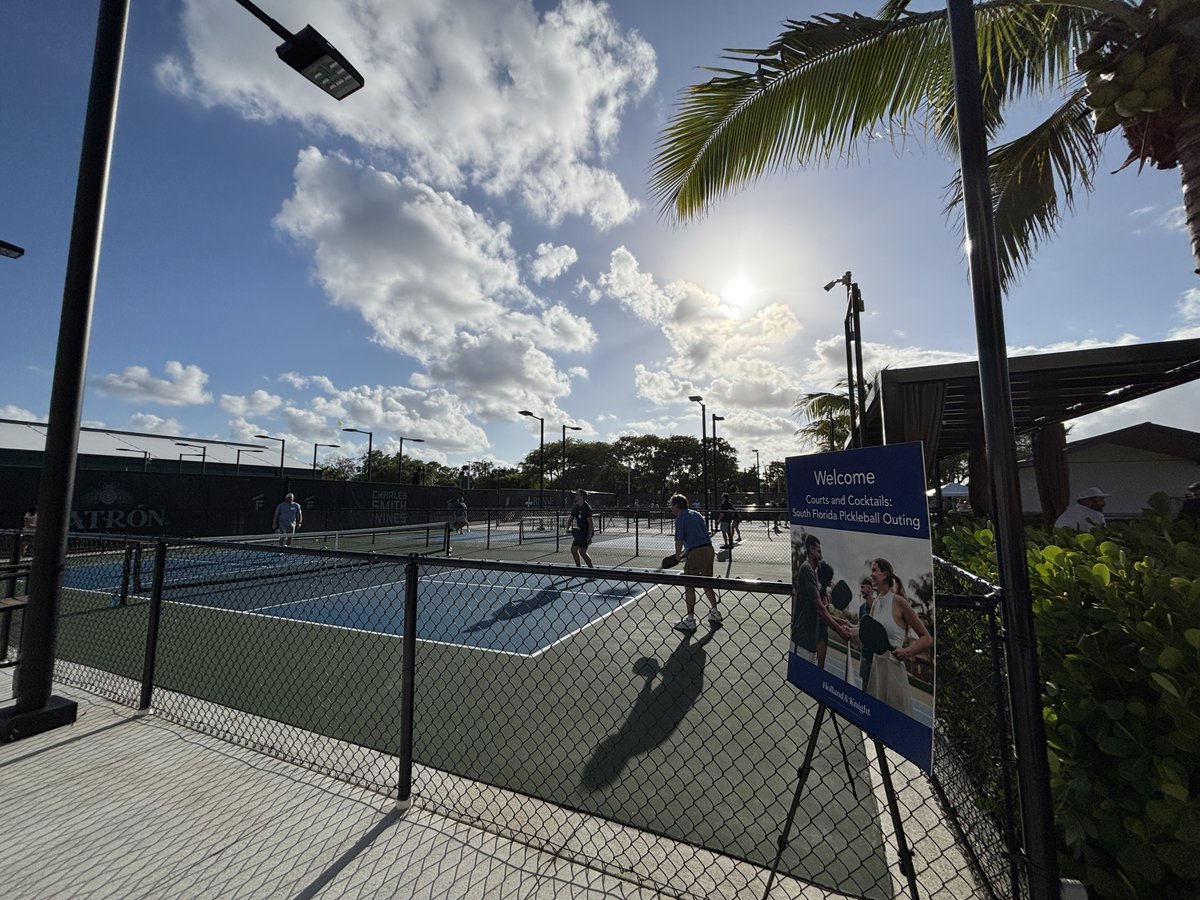 Holland_Knight's tweet image. It was quite a racket in #SouthFlorida this week! We enjoyed connecting with those who joined us for a night of friendly #pickleball competition and refreshments in #FortLauderdale. Thanks to everyone who made the event a success! 🎾