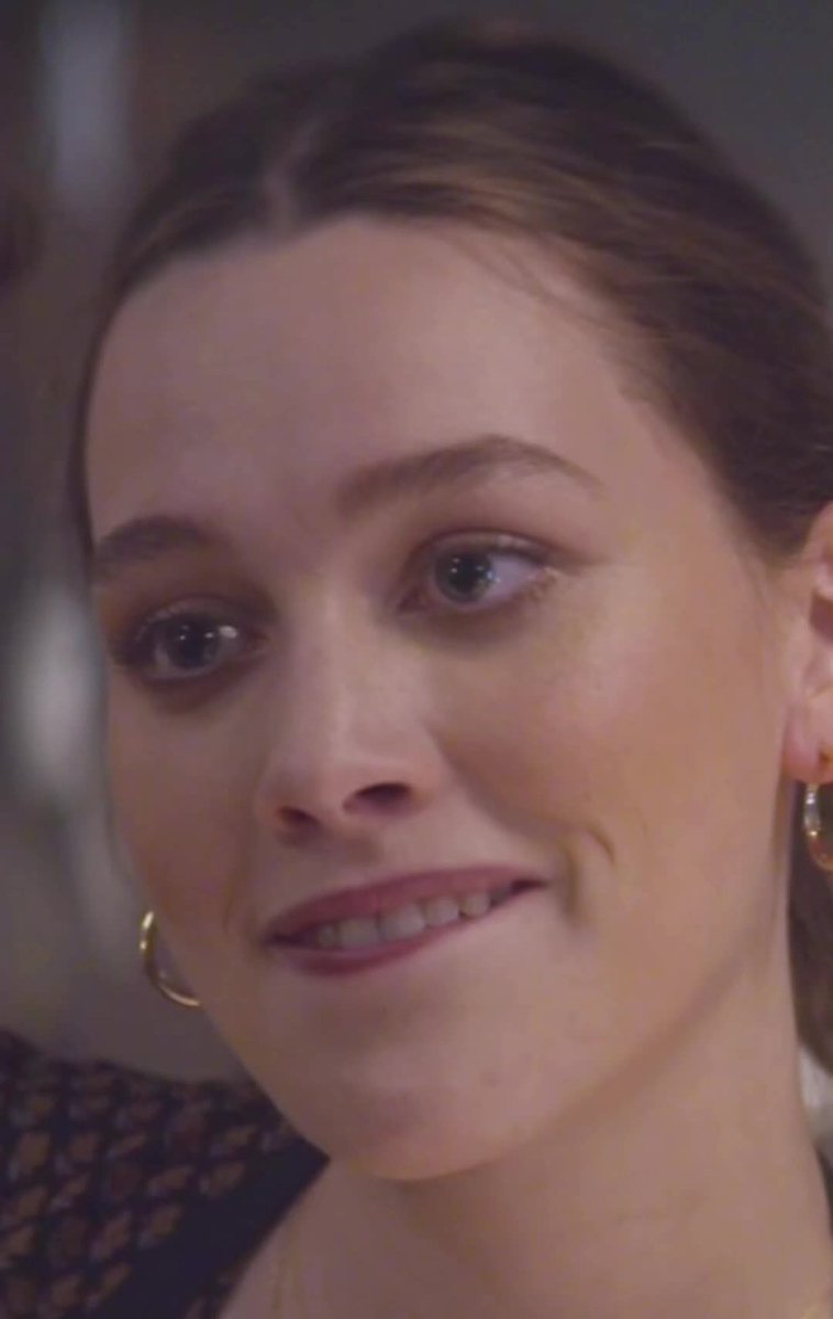 Caт Bee 🪶 tweet media