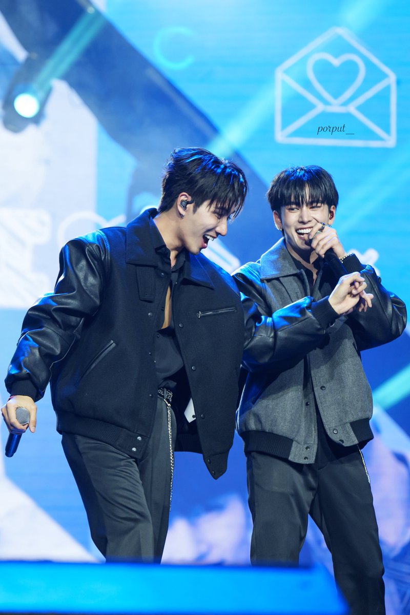 พี่ปอ สวัสดีเพิร์ธแซนต้า 🍑🖤🤍 tweet media