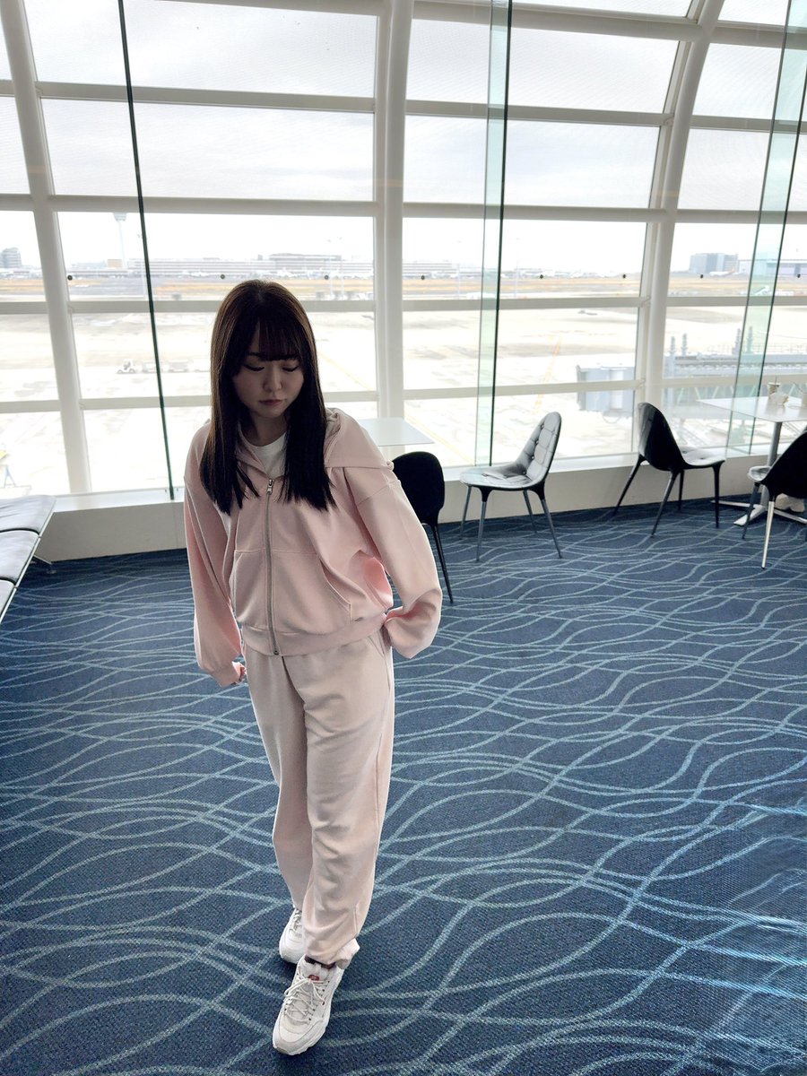 kaotamumu's tweet photo. 空港コーデ✈️☁⸒⸒
GUのキッズサイズ꒰ ᐡᴗ͈ ·̫ ᴗ͈ ꒱ ♡
#149cm https://t.co/ldzIEAdZSO
