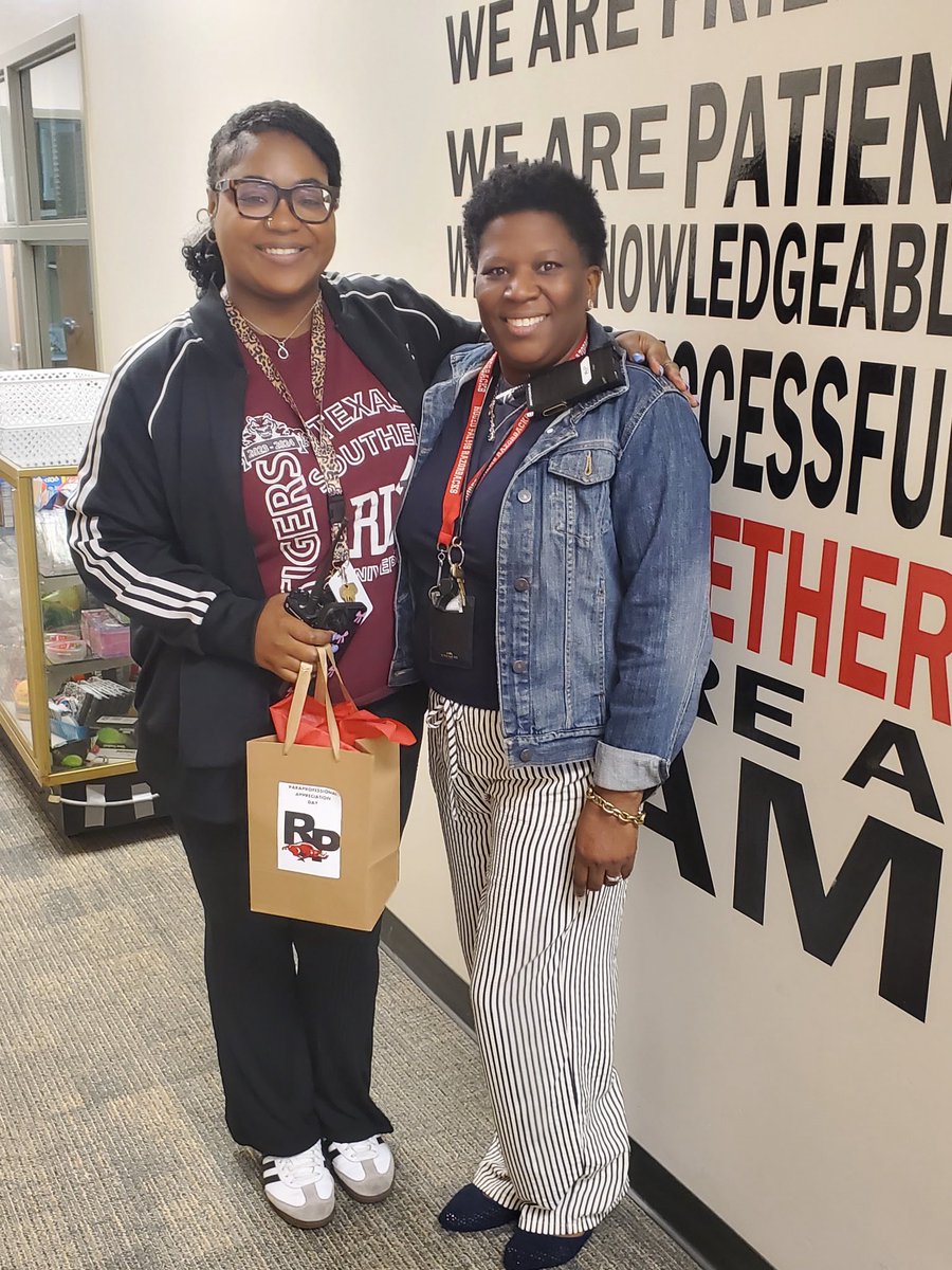 Rodeo Palms Jr. High tweet media