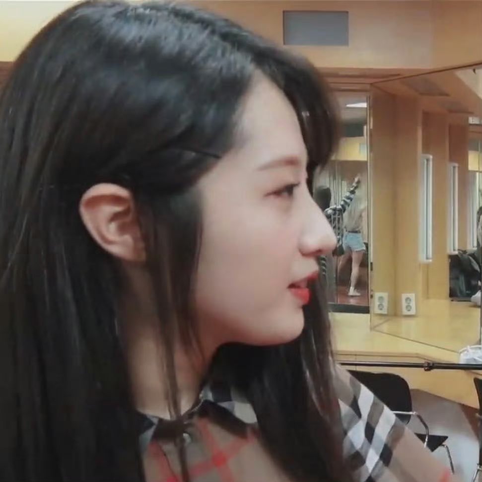 kim hyunjin barks jeon heejin aww tweet media