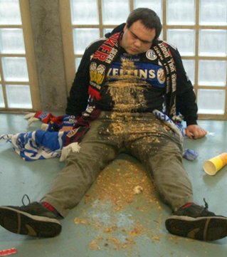 Das Heilige Poliz-Ei tweet media