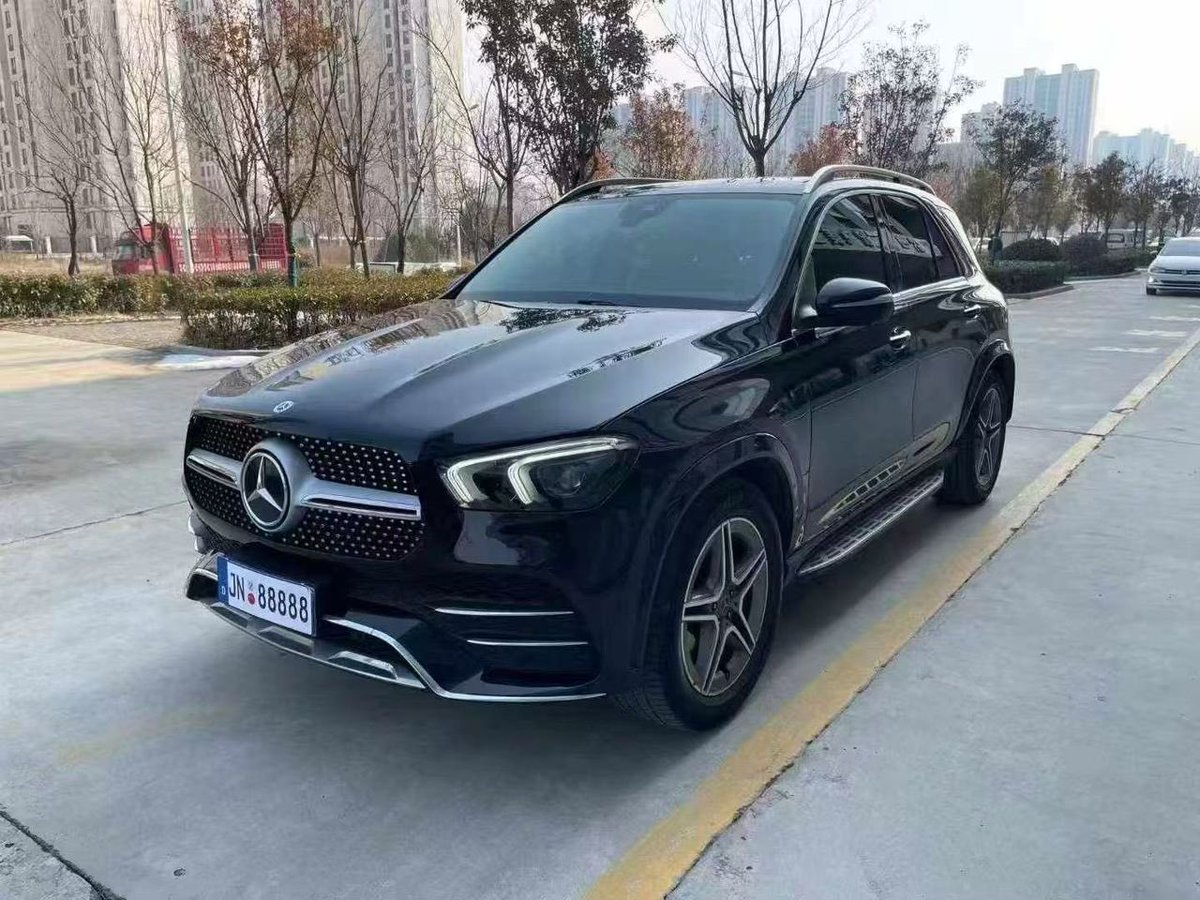 steasyautos's tweet photo. Sweet deal 
This will save you over 50 million naira ☠️..

2023 BENZ GLE 450 
Doorstep delivery : 69 MILLION 
Car condition : perfect
Doorstep Delivery includes 
Buying , shipping , custom duty 
No hidden charges https://t.co/66CscAgkDN