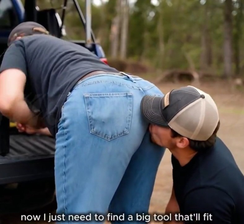 Sweetcub4's tweet photo. Helping step dad because you like his dump truck part 2 https://t.co/LzVpZURCqk