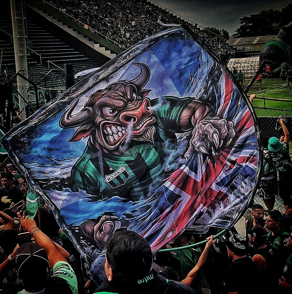 Soy de un Barrio MUY Malvinero.

Se llama Mataderos. 

💚🖤🇦🇷🖤💚