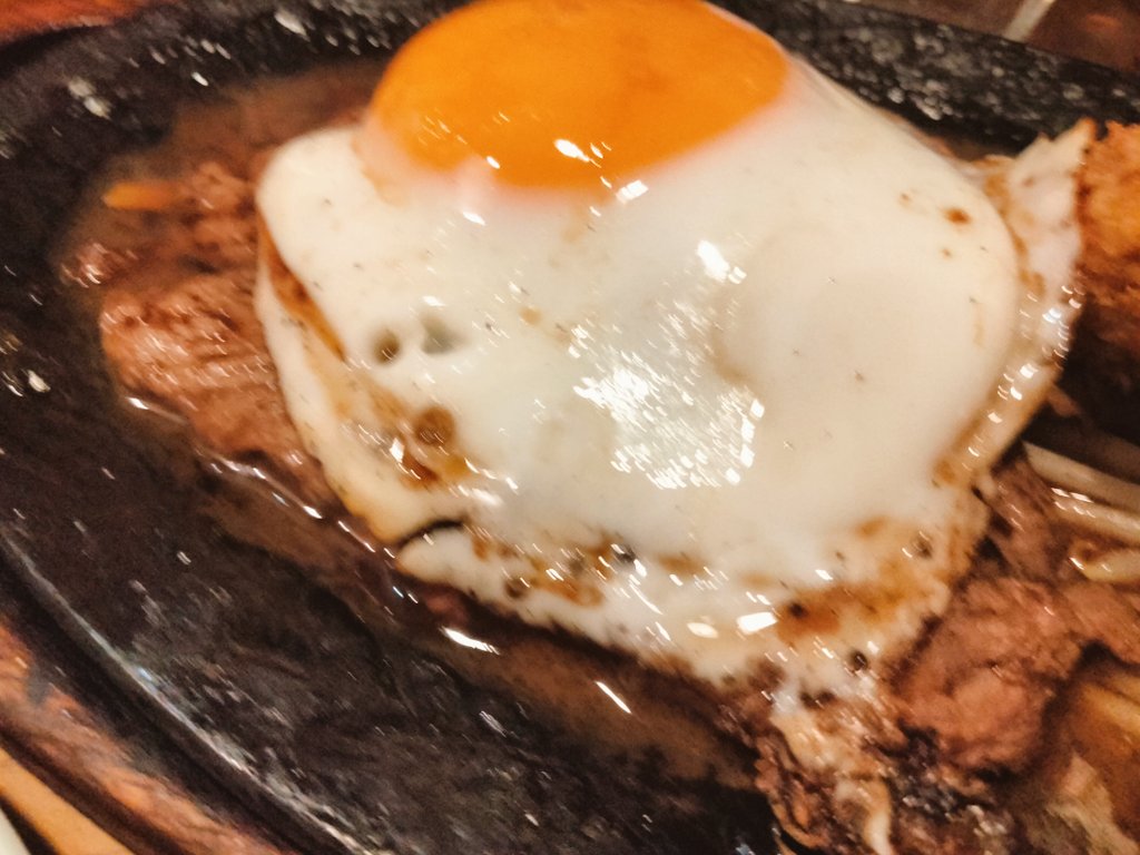 tada_tabearuki5's tweet photo. ２度目の訪問

新宿に強行日帰りの時な東中野へ

１ヶ月前に食べたステーキハウスと言う名の洋食屋さん

今回はハンバーグを

予想通りに美味しい！
ハンバーグにつけたヒレかつも程よく旨し！😋

ここは
通うと思われます
#ただただ食べ歩き 
#ステーキハウスおなかいっ���い 
#東中野駅前 https://t.co/Vk7vwqs19R