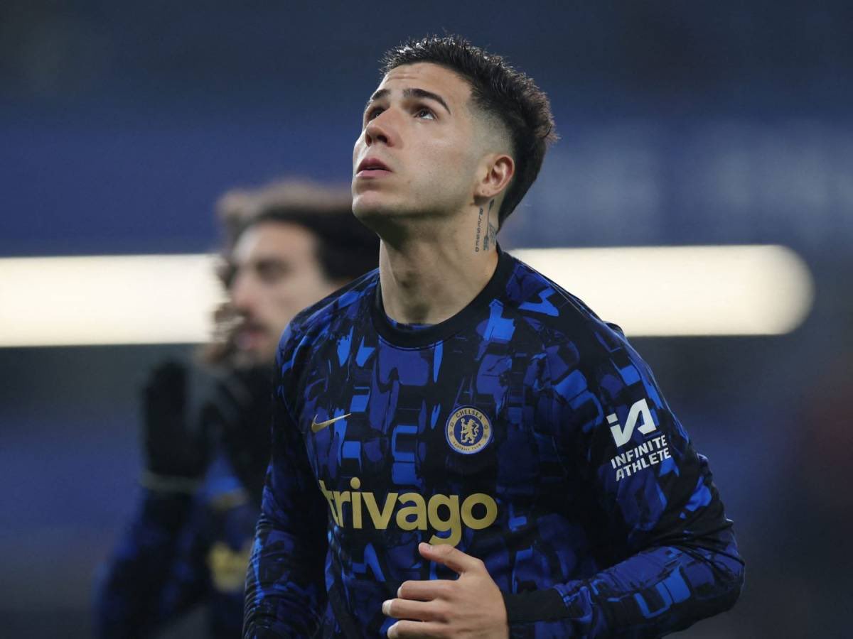 RMadridFrance_'s tweet photo. 🚨Enzo Fernandez est fou du Real Madrid.

▫️Cependant, Chelsea demande plus de 100M€.

▫️Le Real Madrid ne veut pas atteindre ce montant. 

(@diarioas🥈) https://t.co/SSboV26GUB
