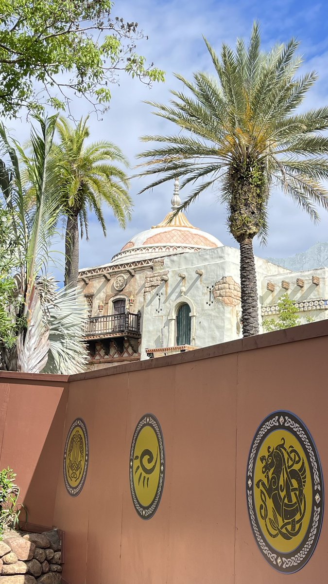 Work Walls have officially come to Sinbad at Islands of Adventure! Preparations are underway!