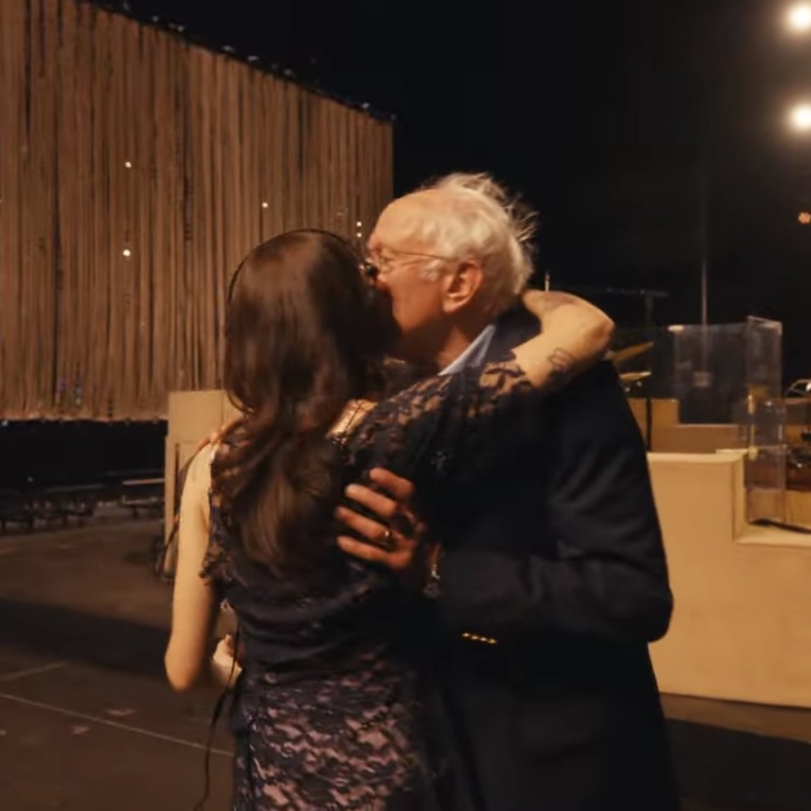 Daily Clairo tweet media