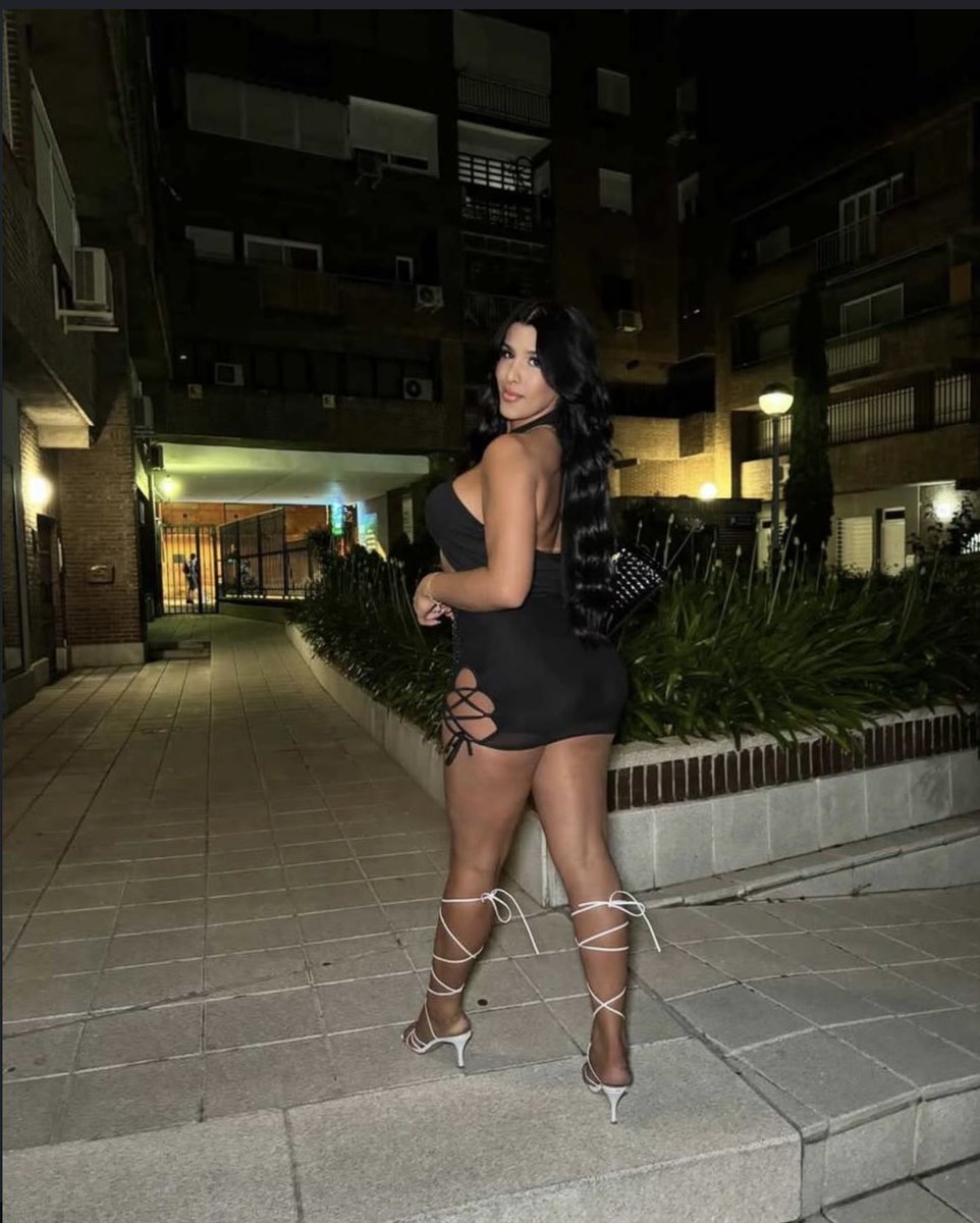 MissMelanyOF's tweet photo. Todos son heteros hasta que me conocen jejeje🥵🤭

#hot #model #onlyfans #sexy #trans #transcommunity # https://t.co/ZAytKGx0pN