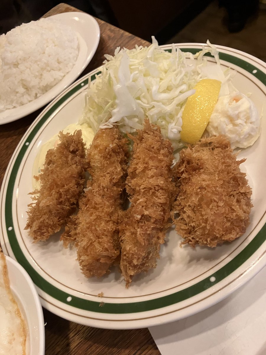 もと tweet media