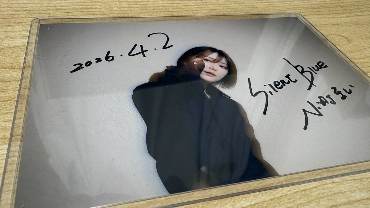 YabeSke's tweet photo. 小町まい始動おめでとう㊗️

最初緊張が伝わってきたけど徐々に緊張より楽しんでる表情に変わってきて、やはり流石のステージだった。
とてもカッコ良かった。

この1年始動に向けてきたという話を聞いて、そうかもう1年なのかと思いながら歌を聴いてました。

まわり出したね✊

#SilentBlue #小町まい https://t.co/eb9dlJcpLH