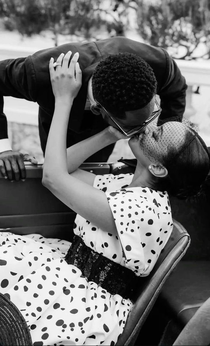 JustCasper_2's tweet image. Just waiting for DJ Cuppy to recreate this one day🙏.