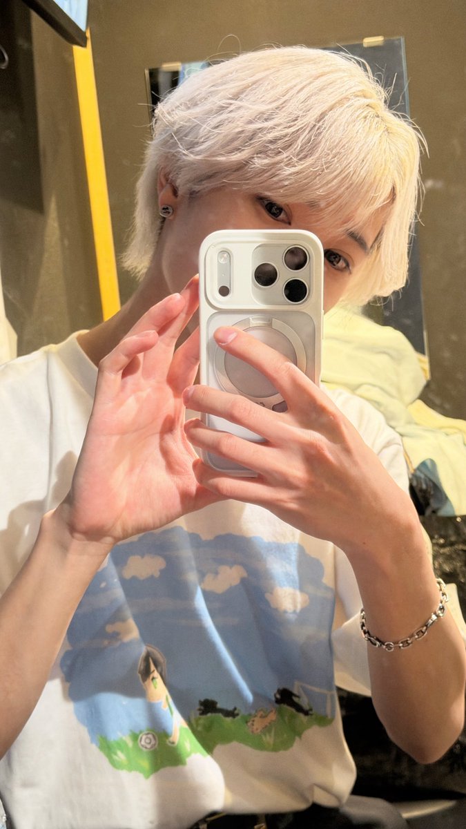 ましろ tweet media