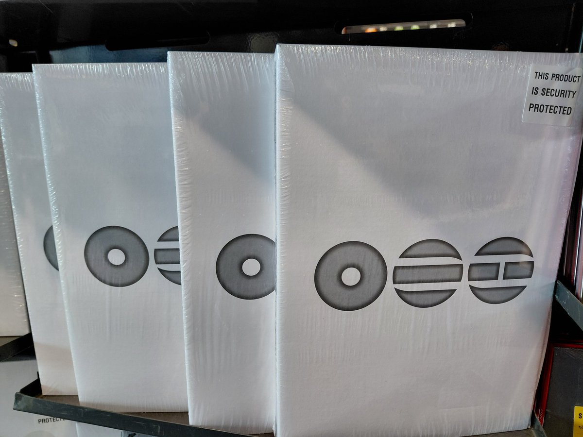 hmv Sheffield tweet media