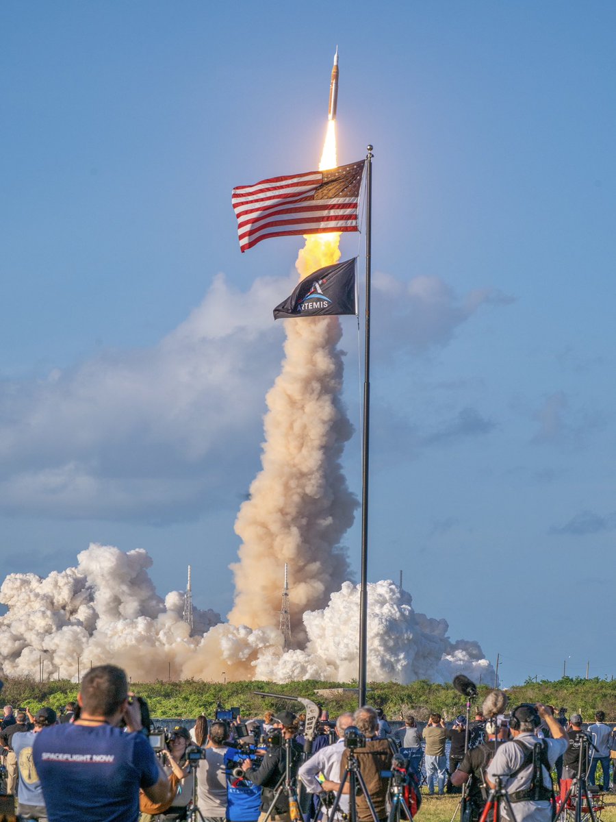 AMAZE AMAZE AMAZE

#artemis