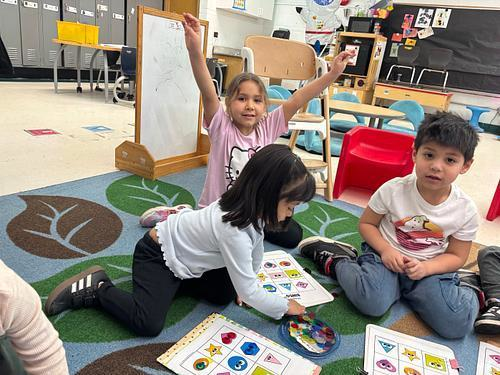 WashingtonD50's tweet photo. Ms. Luna's class sharpened up their shape identification skills during a few fun rounds of Shape BINGO. 🟪🔵🔺💛 #BINGO #Shapes #LearningThroughPlay #TheWashingtonWay https://t.co/caeyIxGls0