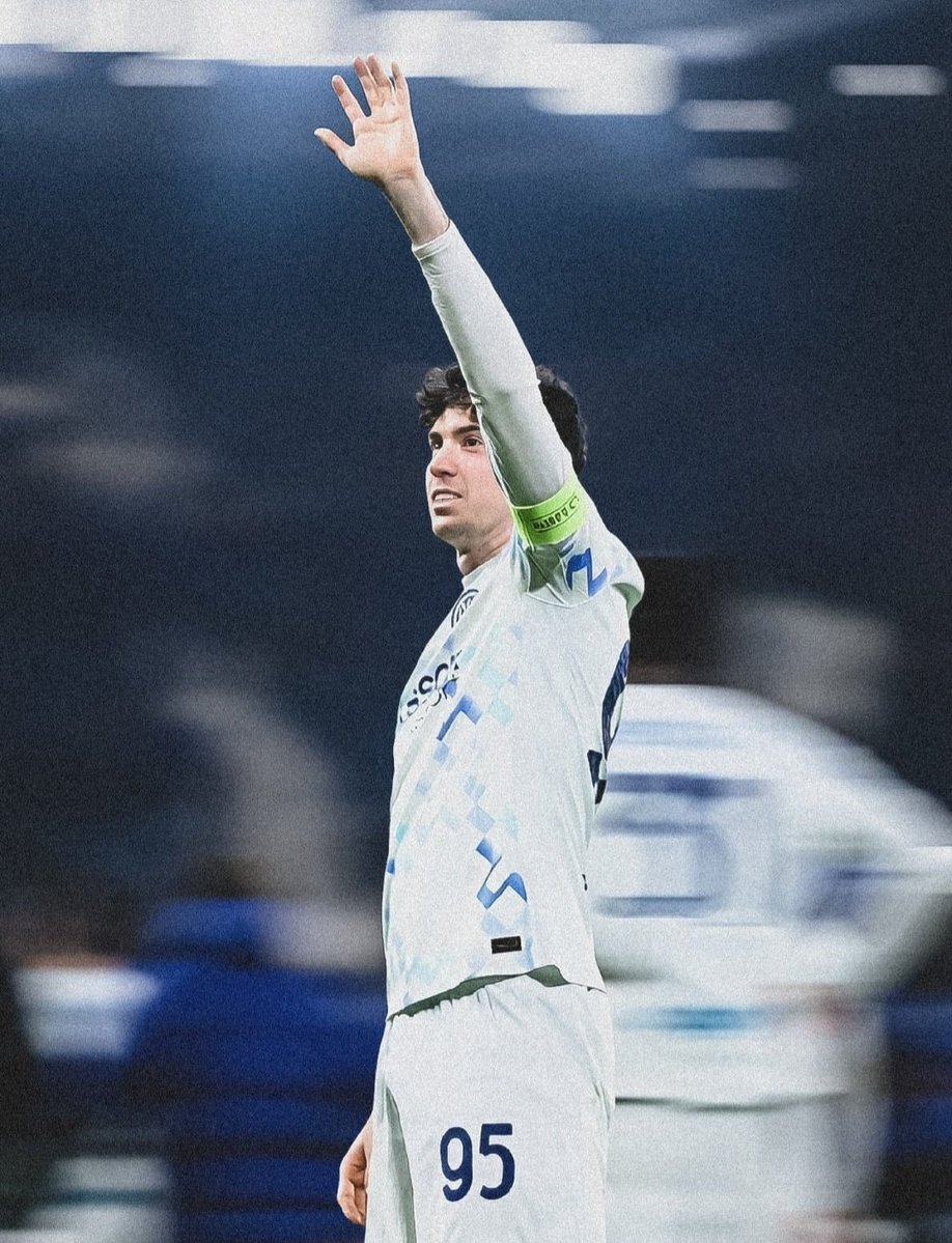 Interismo e contraddizione tweet media