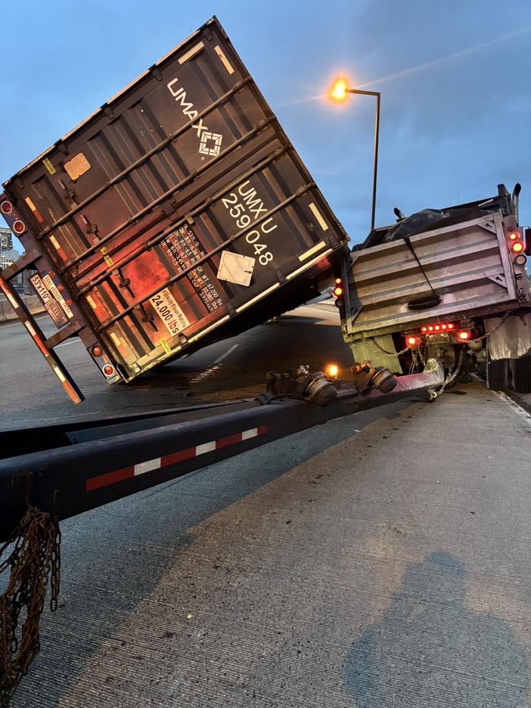UPDATE 5: All lanes of the EB I-90 on-ramp from 4th Ave S (MP 2) in ...