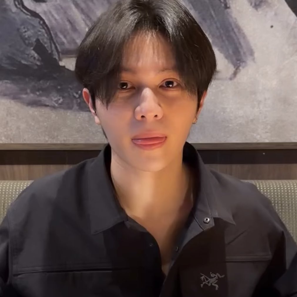 moon 🐾 tweet media