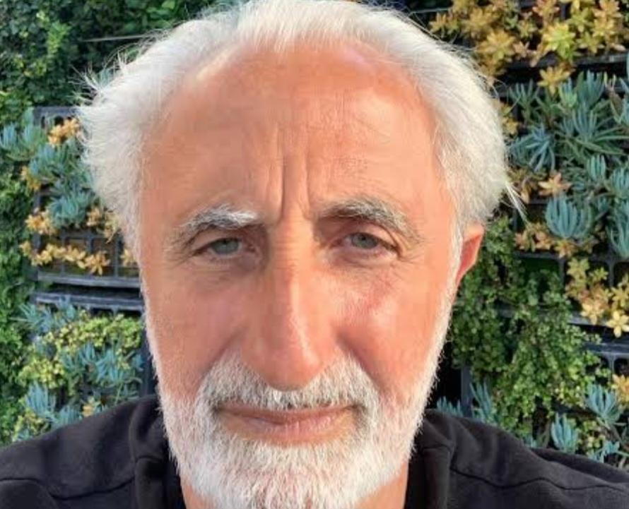 Stats Globe tweet media