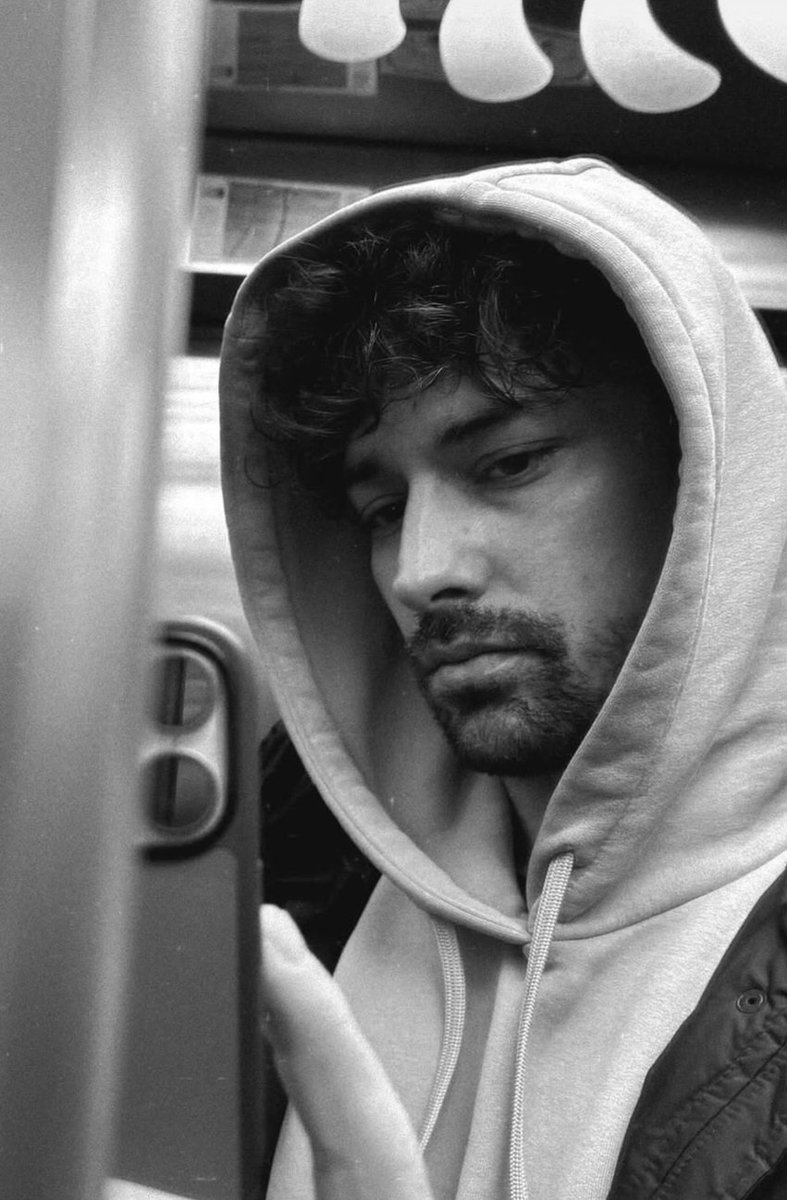 Semaeyupoglu1's tweet photo. #Alpnavruz 🌟⭐️ https://t.co/5RRynIUHQ5