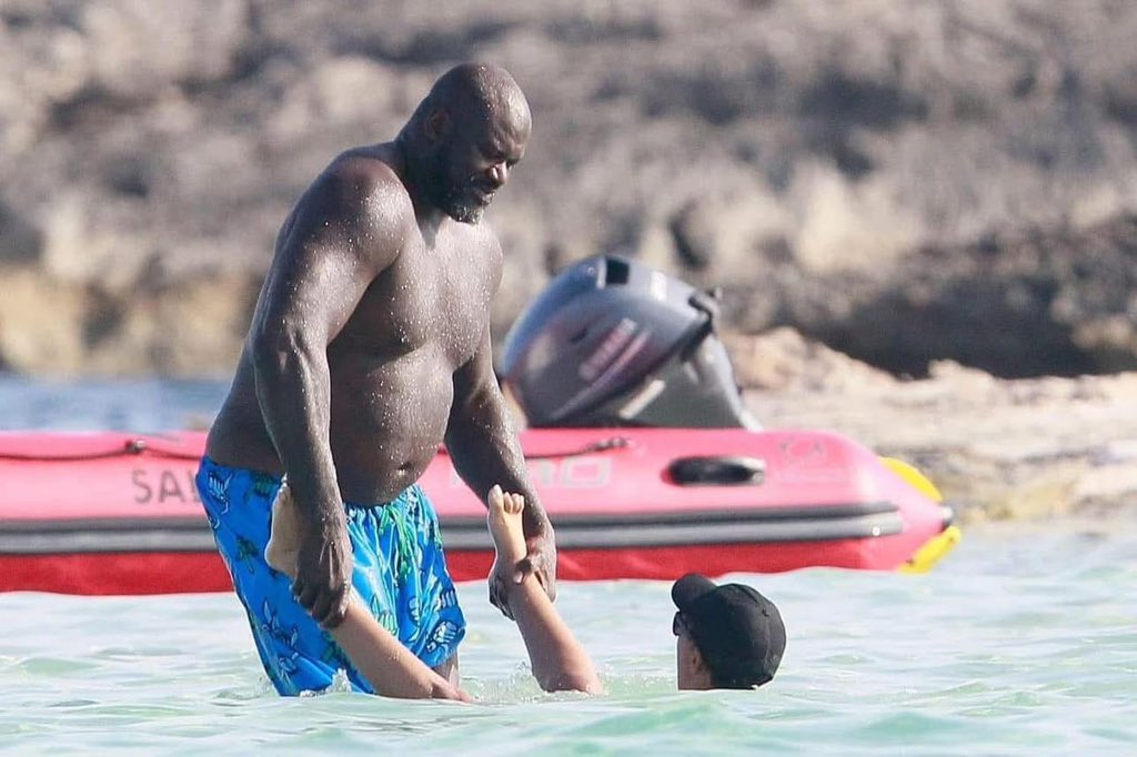 ❎e k ℹ️ tweet media