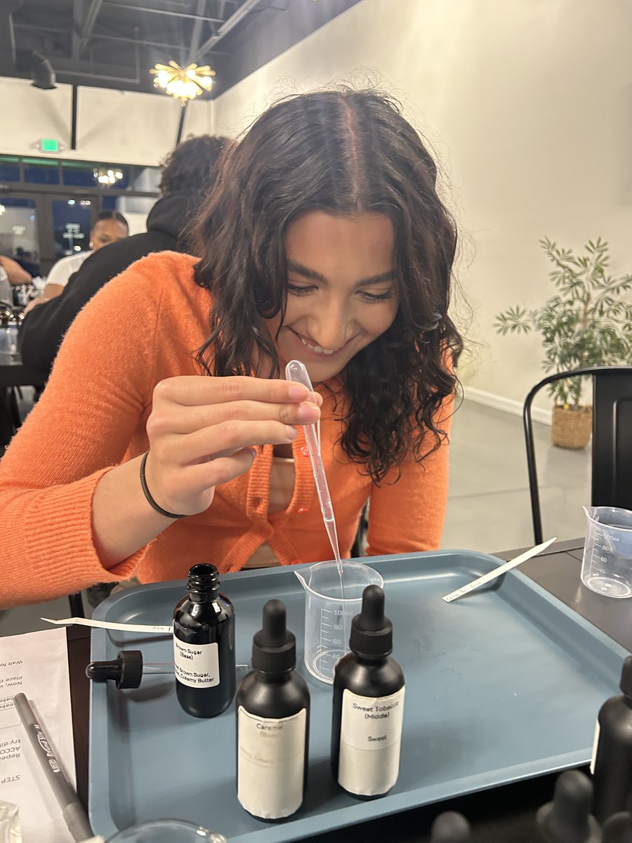 Mother of Pearls tweet media