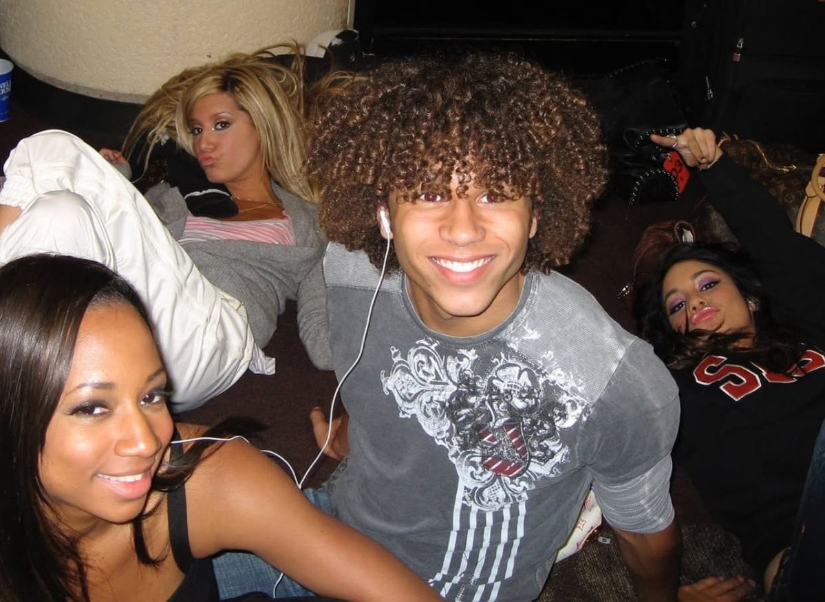 throwbacks tweet media