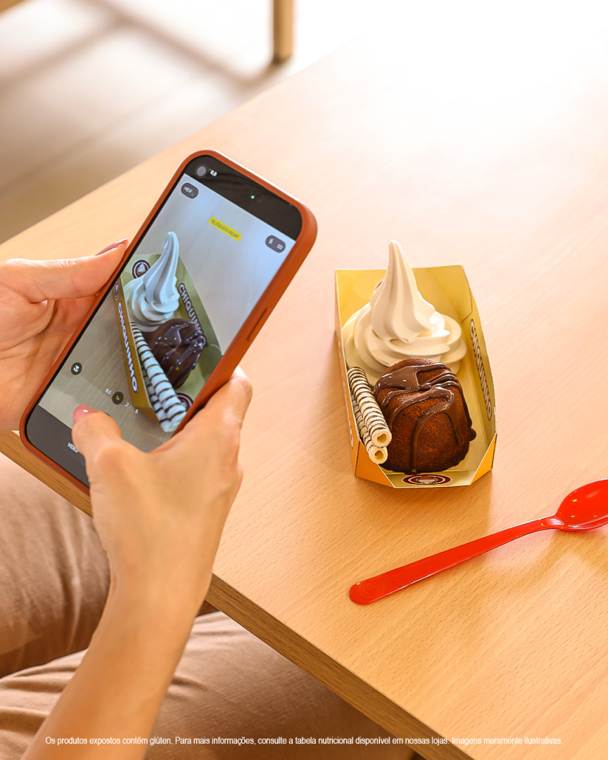 Tá sentindo esse cheiro de chocolate no ar? É o seu Petit Gateau ficando pronto e te esperando com muito sorvete 🤤 #Chiquinho #SeuSorvete #PetitGateau