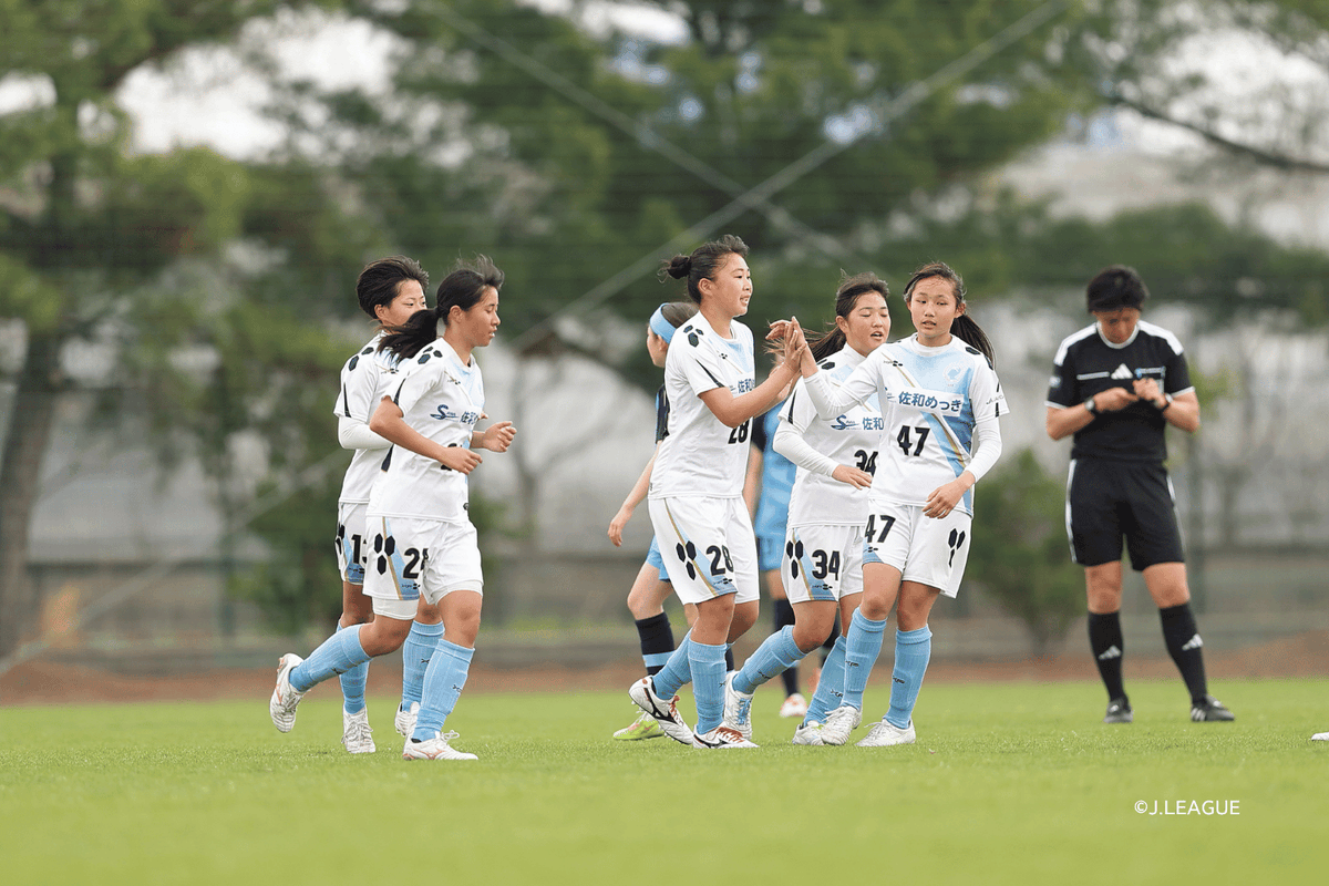 【U-15プレナスなでしこアカデミーフェスティバル2026】

本日、大会1日目が開幕！⚽️🔥

次世代のなでしこたちが、春の陽射しに負けない熱い戦いを繰り広げています。
必死にボールを追う姿、仲間と支え合う声。
ここから未来のヒロインが生まれる予感…！✨