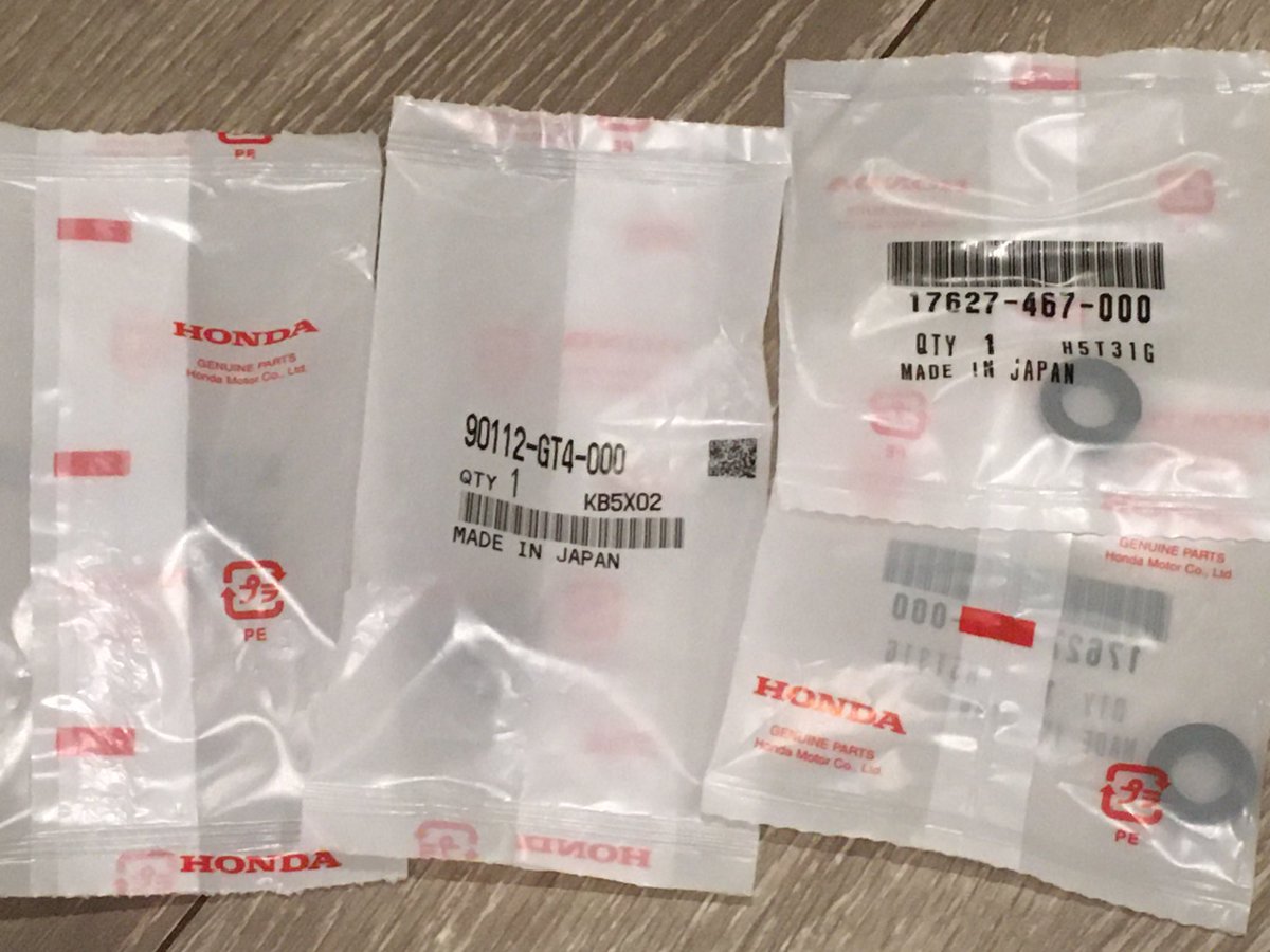 NS-1 テールカウルリヤーカウルの左右の固定ボルトでした 右正規