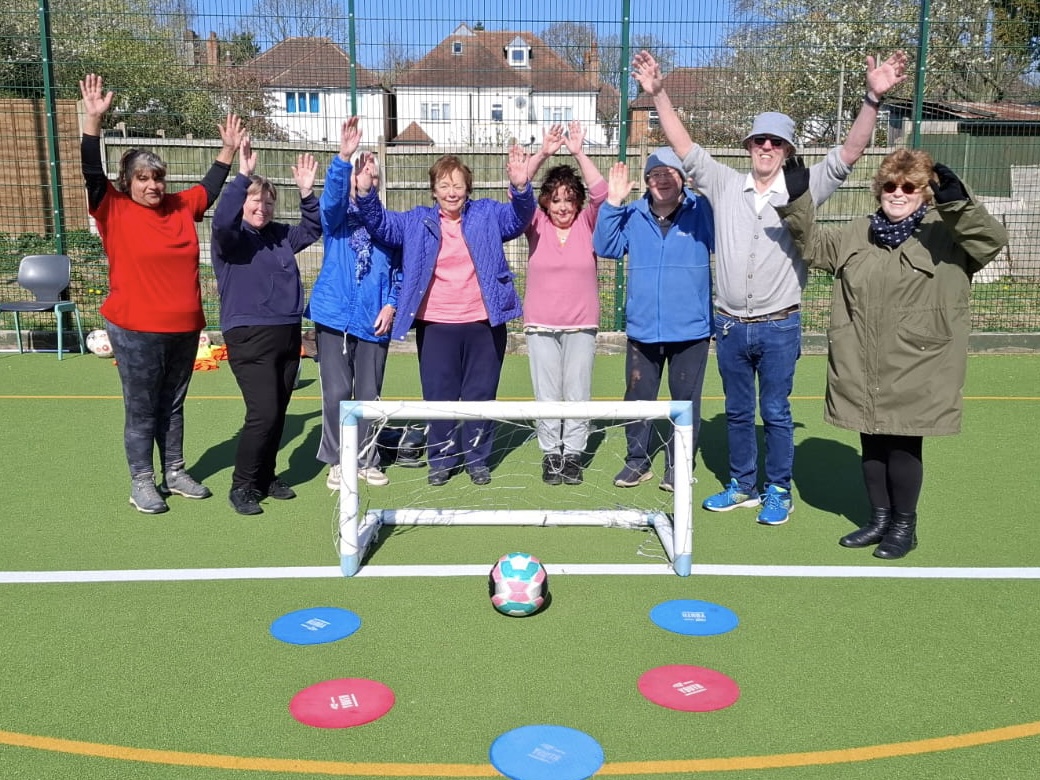 BeechcroftTMC's tweet image. Moveability Walking Football the game played at YOUR pace. Mobility issues/post op /or long term health problems. Choose from sessions at @solihullcentre /Beechcroft book here bookwhen.com/mpsports ☎️ 0121 796 1330 for info #moveability #MobilityMatters #Parkinsons