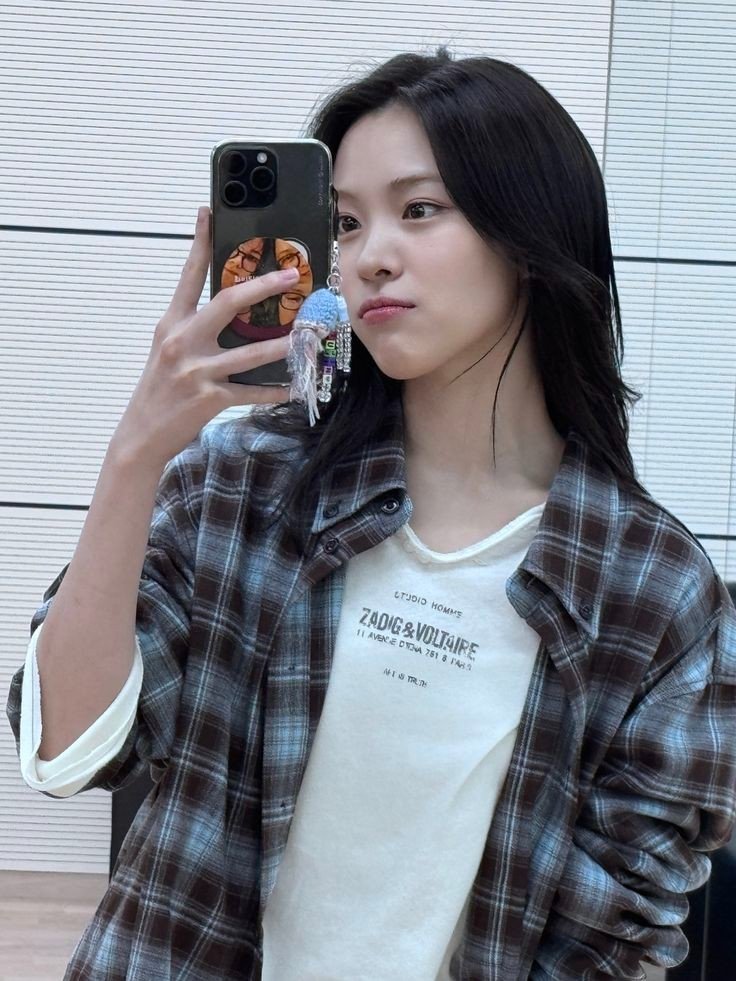 ≷ midzy_swag ≷ || 🚇🍦ITZY + Ryeji 🖤🍬 tweet media