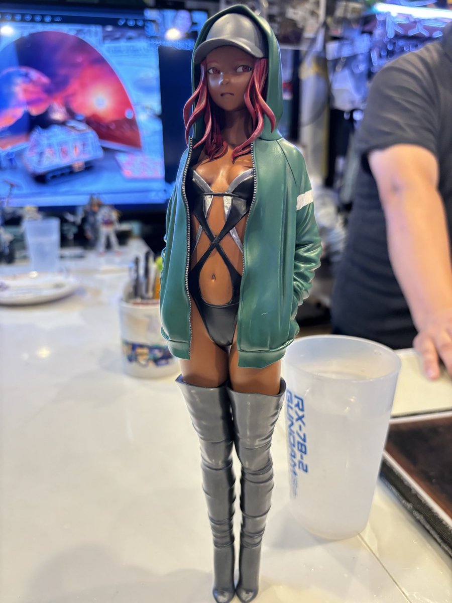 褐色卿で褐色狂の多脚卿モリチュア tweet media