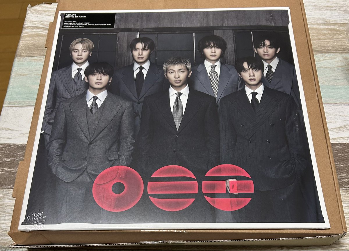 Hl5qGU4AxVHJ37w's tweet photo. BTS ARIRANG 
 Standard Vinyl  LP交換

【譲】ALL

【求】ジョングク

都内手渡しまたは郵送にて交換希望です
条件の合う方がいらっしゃいましたらよろしくお願いいたします🙇

#BTS交換 https://t.co/gy3W34PsDL