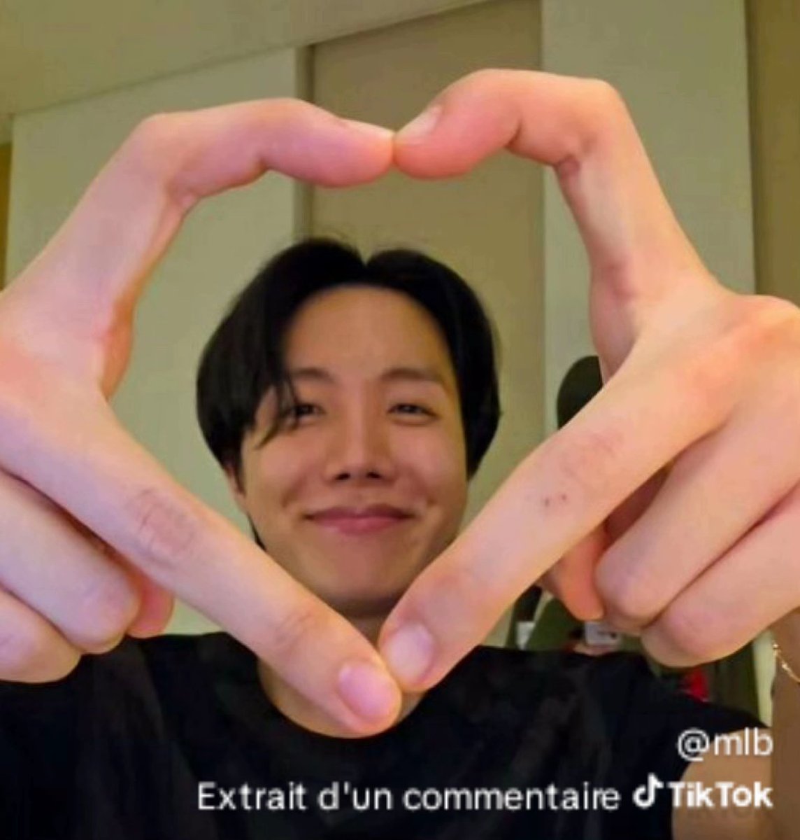 OGmariposafria's tweet image. Today is my first day without even a twinge of a headache since Monday 🥳🥳🥳 #winning #KEEP_SWIMMING