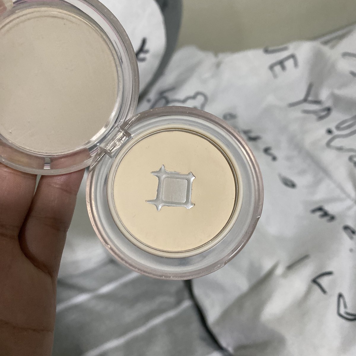 ♱ มิ เ อ ะ ⁺໒༝ tweet media