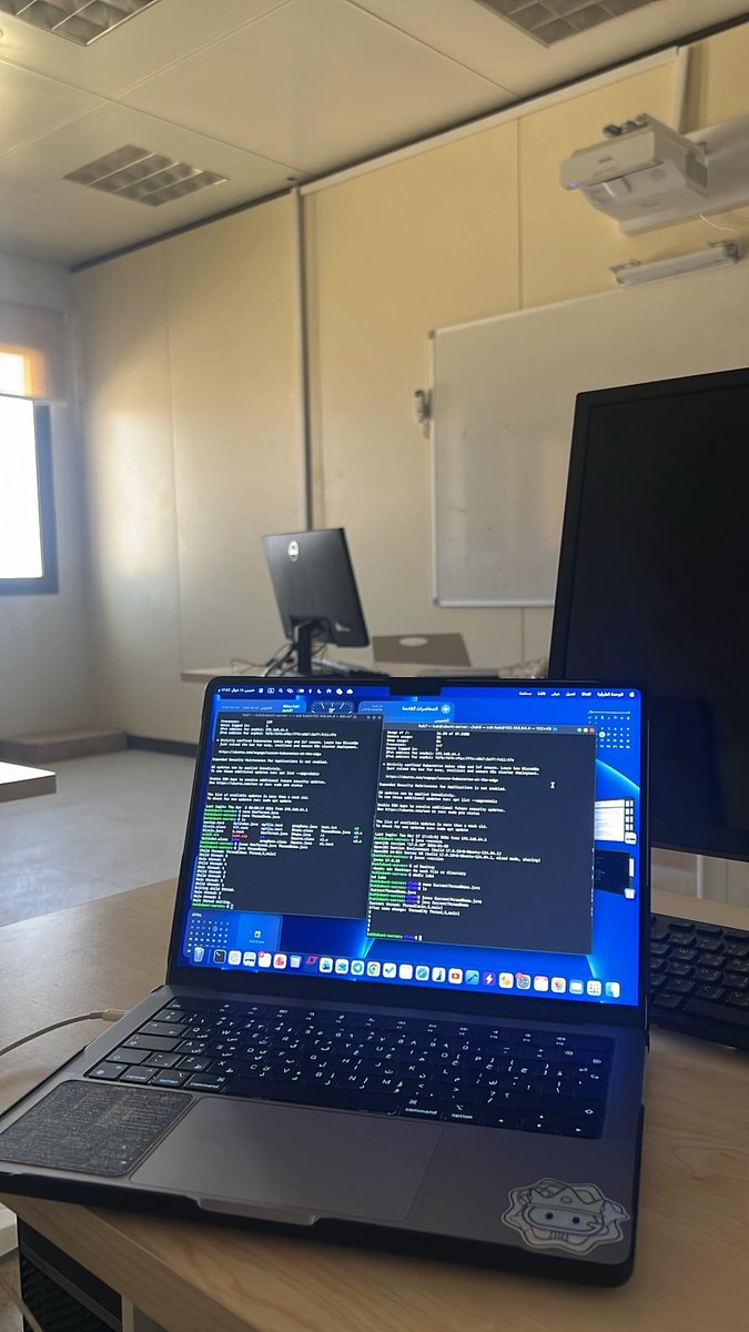 حُــور tweet media