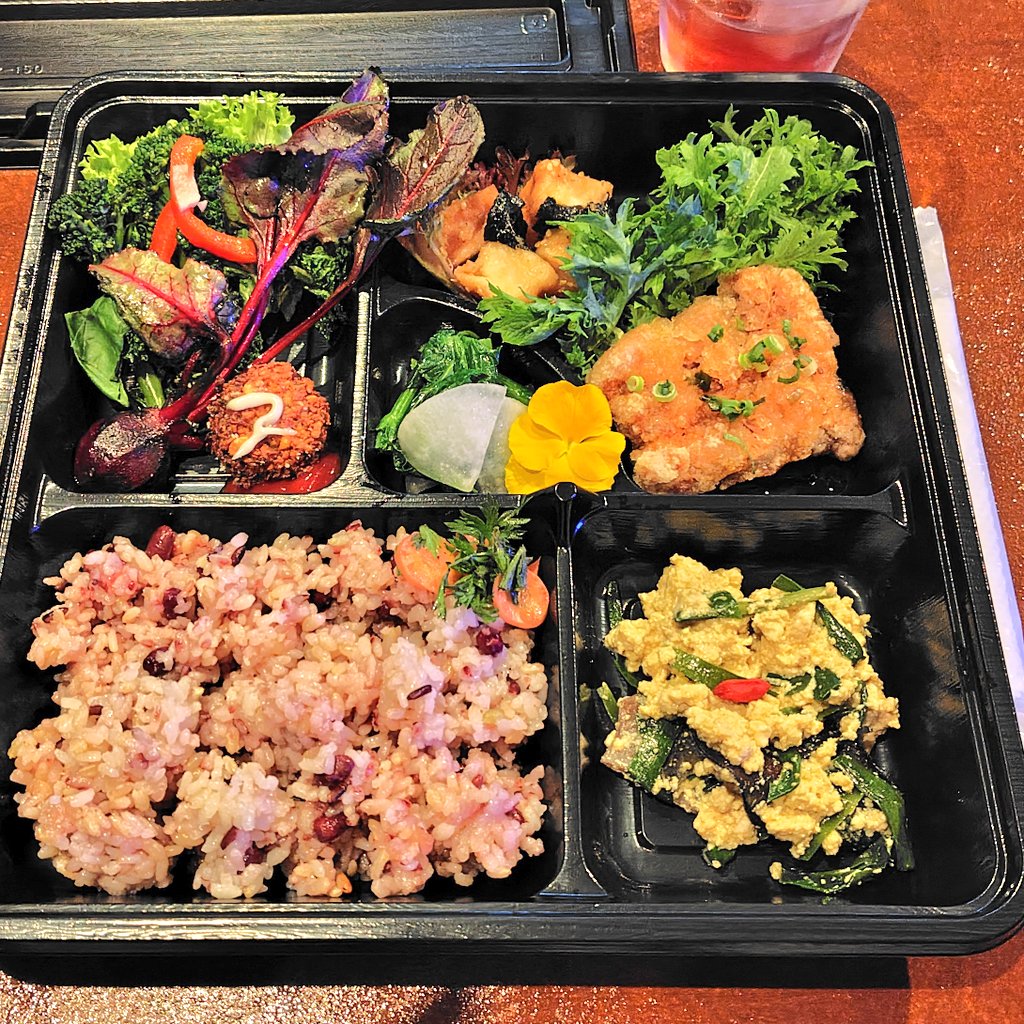 ジロー tweet media